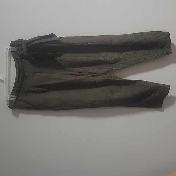 H&M Olive High Waisted baggy pants, size 8 - Picture 1 of 5